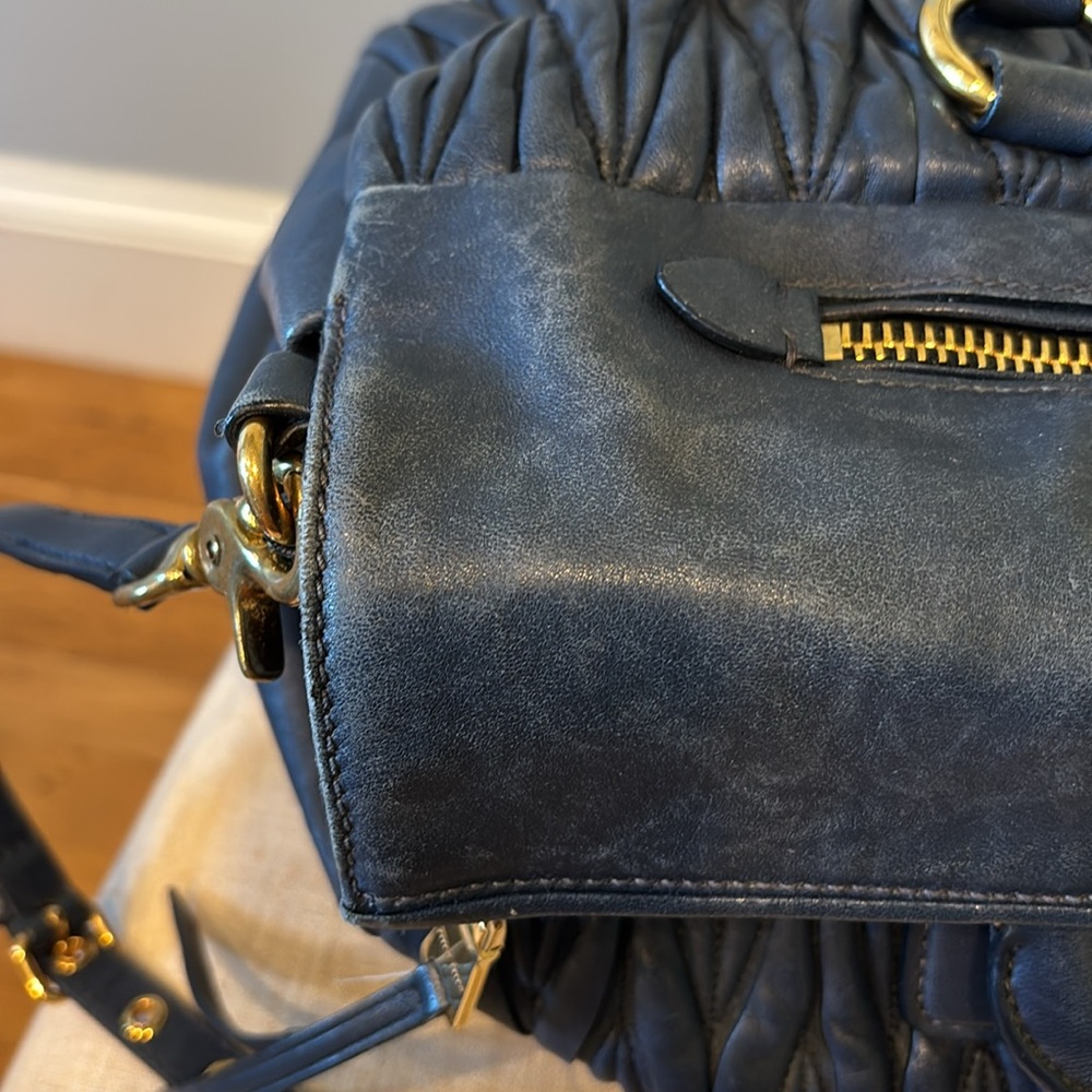 💙👜Miu Miu Bow Bag Matelasse💙 - Picture 10 of 16